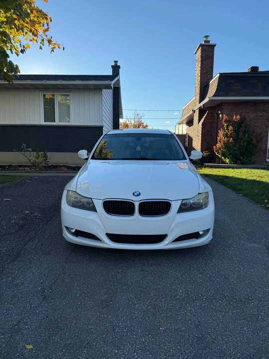 2009 BMW E90 3 Series Sedan - Image 2 of 7