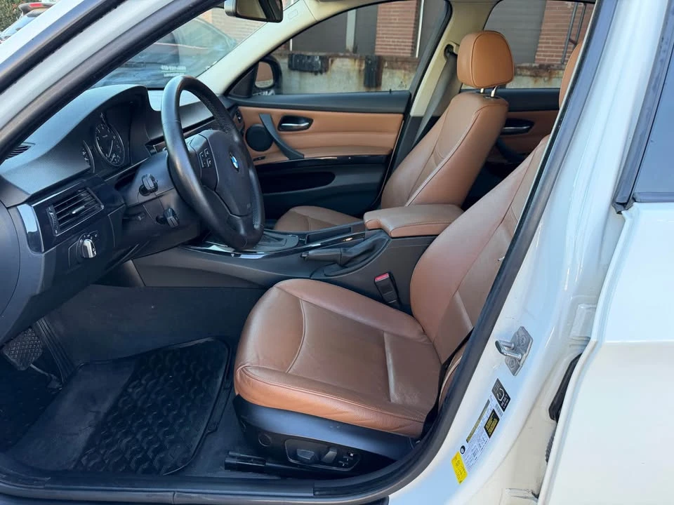2009 BMW E90 3 Series Sedan - Image 9 of 13