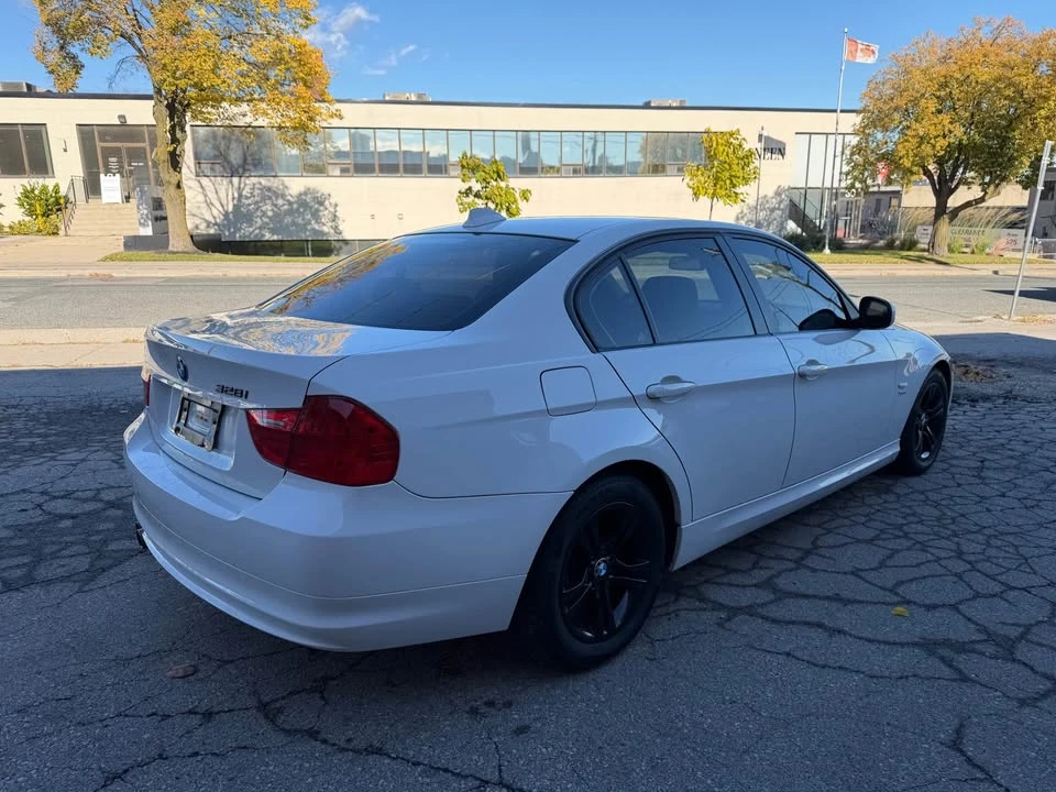 2009 BMW E90 3 Series Sedan - Image 5 of 13