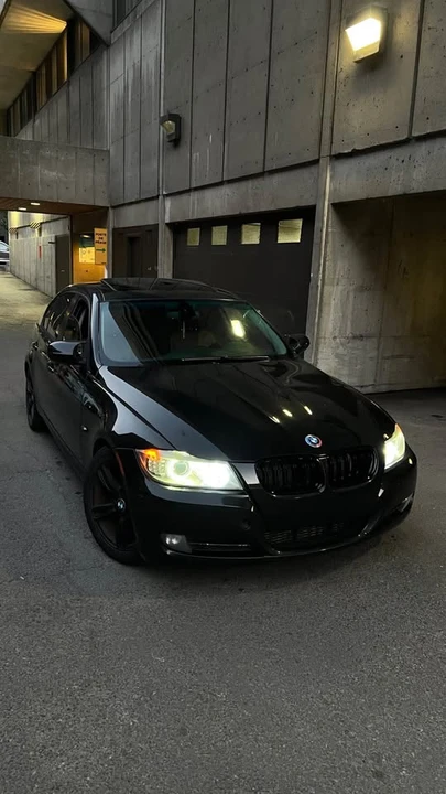 2009 BMW E90 3 Series Sedan - Image 2 of 6