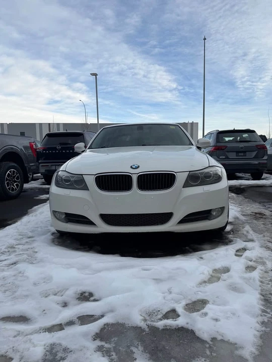 2009 BMW E90 3 Series Sedan - Image 2 of 11