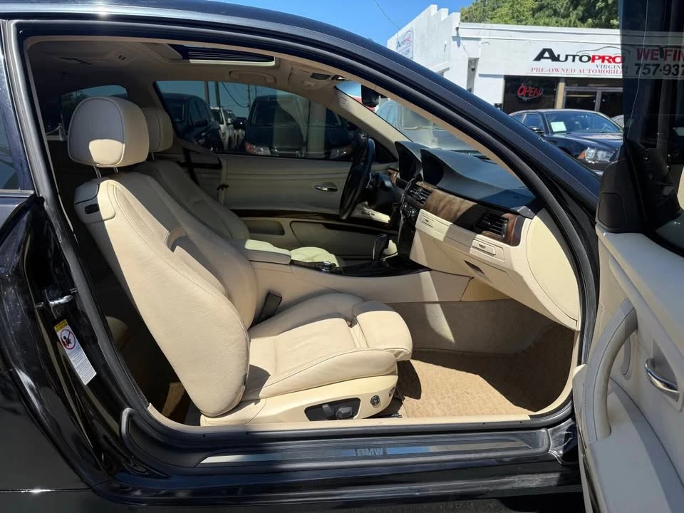 2009 BMW E90 3 Series Sedan - Image 13 of 20