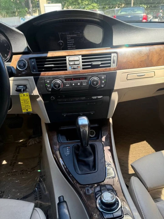 2009 BMW E90 3 Series Sedan - Image 19 of 20