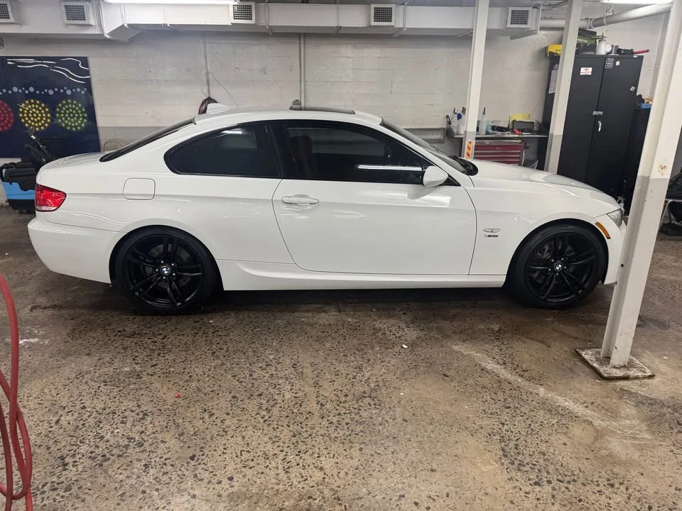 2009 BMW 3 Series - Image 2 of 8