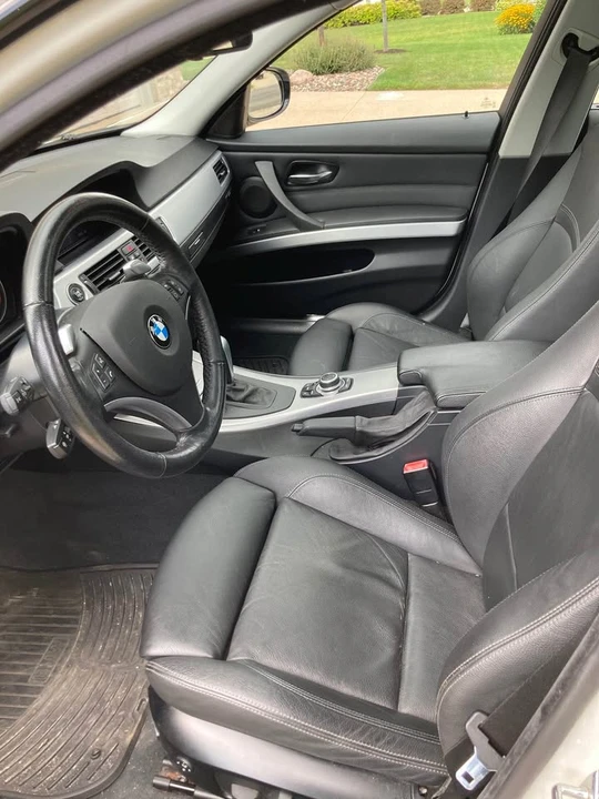 2009 BMW E90 3 Series Sedan - Image 5 of 9