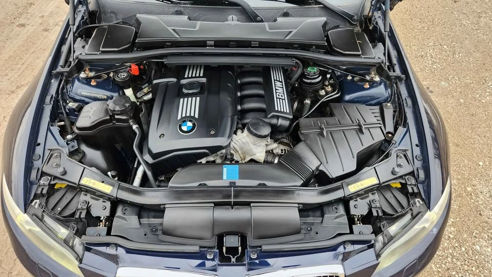 2009 BMW E90 3 Series Sedan - Image 14 of 20