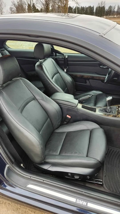 2009 BMW E90 3 Series Sedan - Image 11 of 20