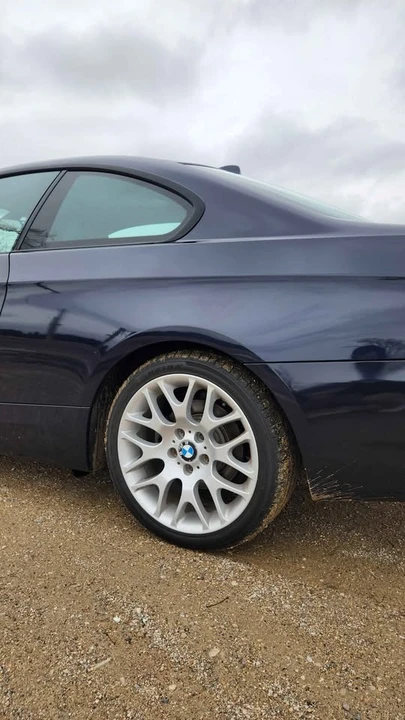 2009 BMW E90 3 Series Sedan - Image 17 of 20