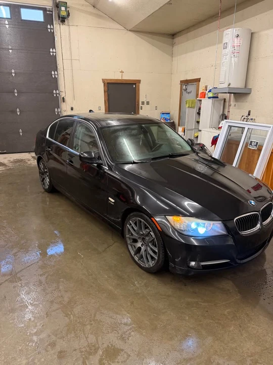 2009 BMW E90 3 Series Sedan - Image 7 of 9