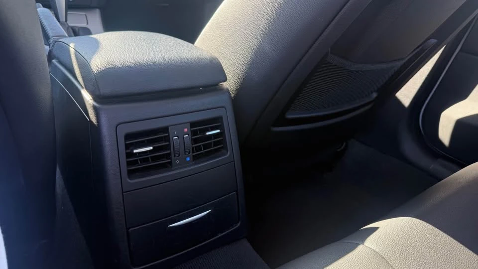 2009 BMW E90 3 Series Sedan - Image 8 of 15