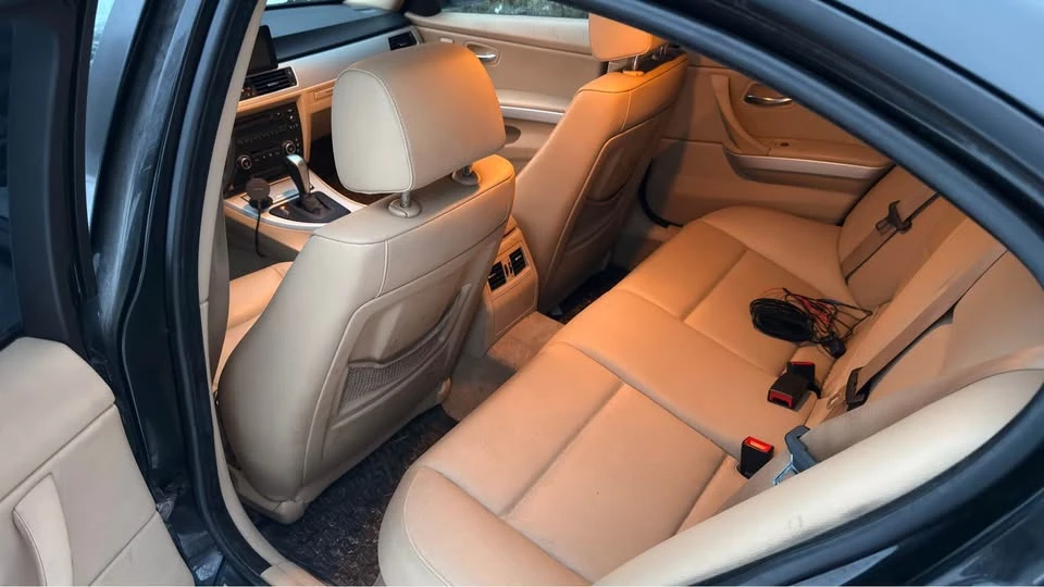 2009 BMW E90 3 Series Sedan - Image 2 of 10