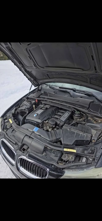 2009 BMW E90 3 Series Sedan - Image 7 of 12