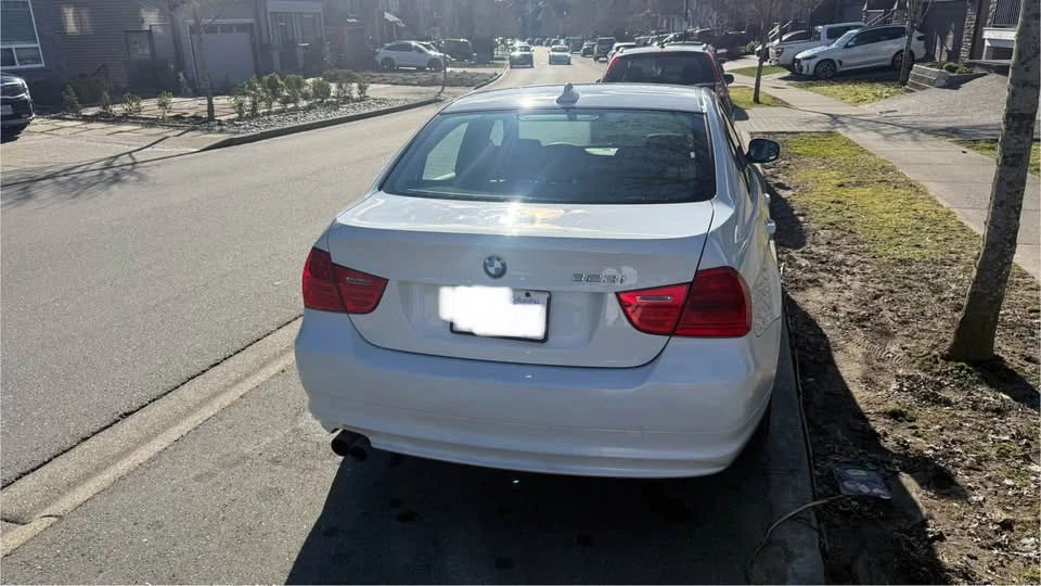 2009 BMW E90 3 Series Sedan - Image 4 of 15