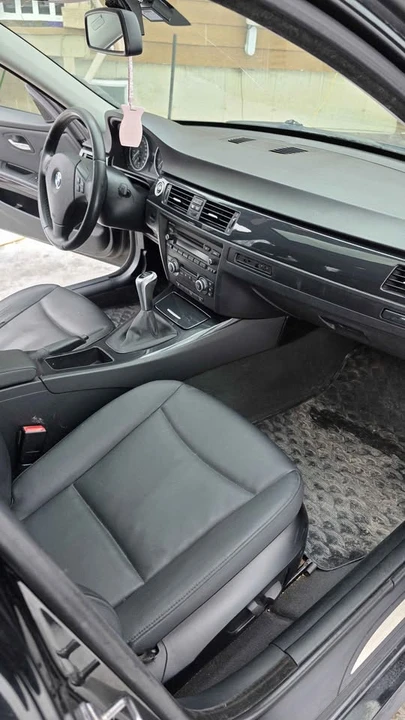 2009 BMW E90 3 Series Sedan - Image 9 of 12
