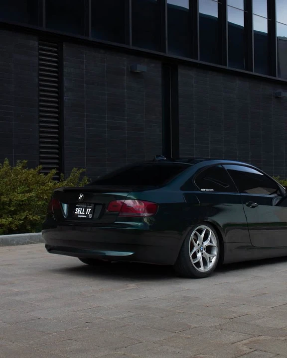 2009 BMW E90 3 Series Sedan - Image 4 of 16