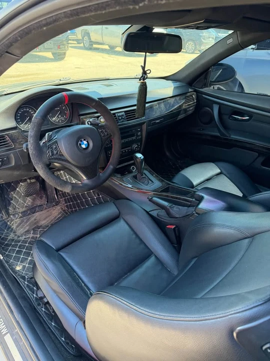 2009 BMW E90 3 Series Sedan - Image 10 of 16