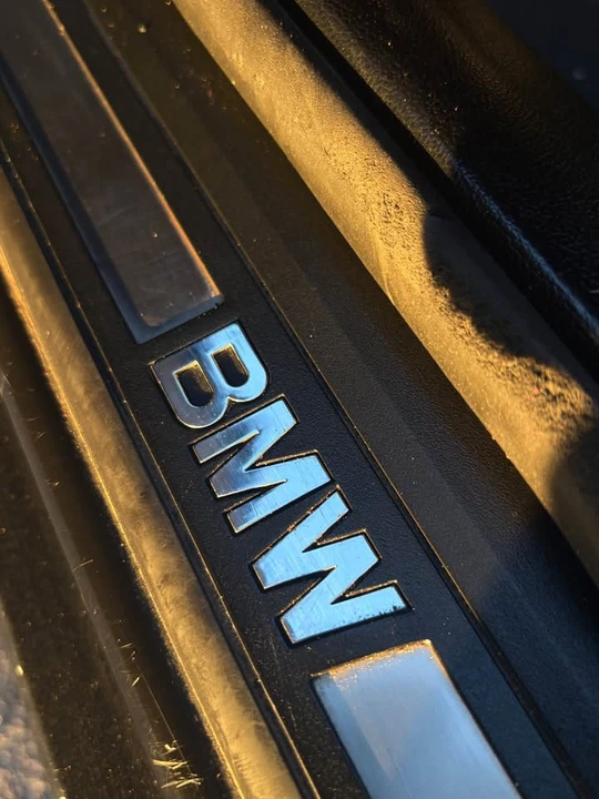 2009 BMW E90 3 Series Sedan - Image 11 of 14