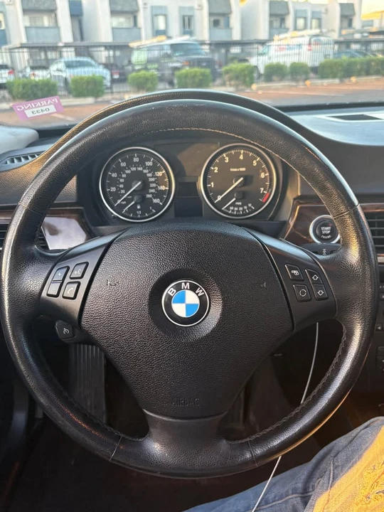 2009 BMW E90 3 Series Sedan - Image 6 of 14