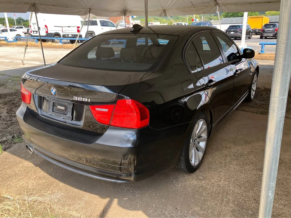2009 BMW E90 3 Series Sedan - Image 3 of 11