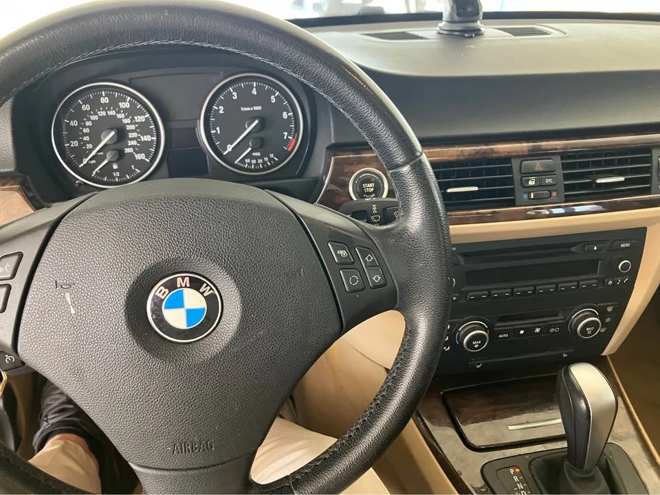 2009 BMW E90 3 Series Sedan - Image 9 of 11