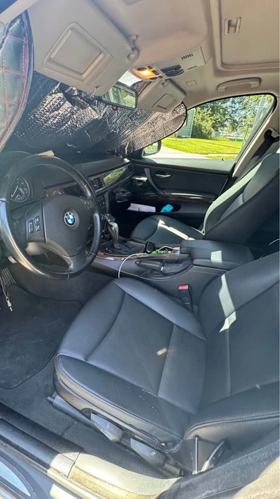 2009 BMW E90 3 Series Sedan - Image 9 of 15
