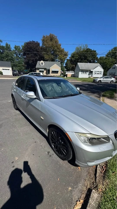 2009 BMW E90 3 Series Sedan - Image 4 of 15