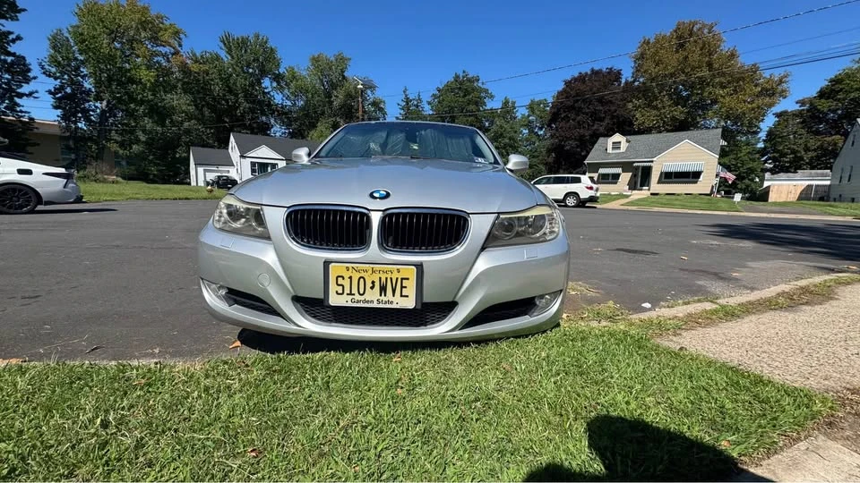 2009 BMW E90 3 Series Sedan - Image 3 of 15