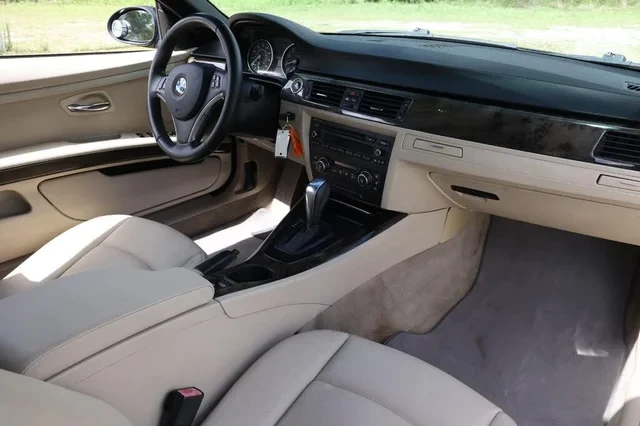 2009 BMW E93 3 Series Convertible - Image 14 of 17
