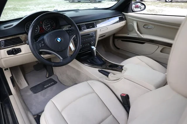 2009 BMW E93 3 Series Convertible - Image 5 of 17