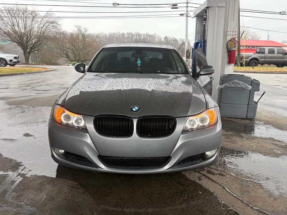 2009 BMW E90 3 Series Sedan - Image 3 of 9