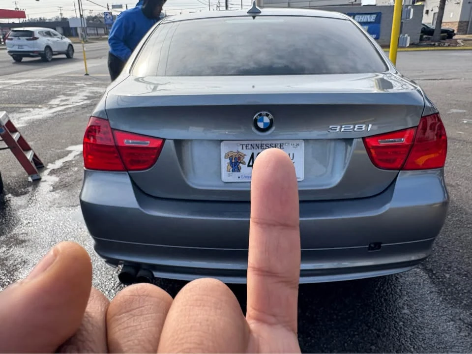 2009 BMW E90 3 Series Sedan - Image 8 of 9