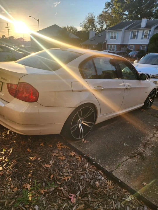 2009 BMW E90 3 Series Sedan - Image 6 of 6