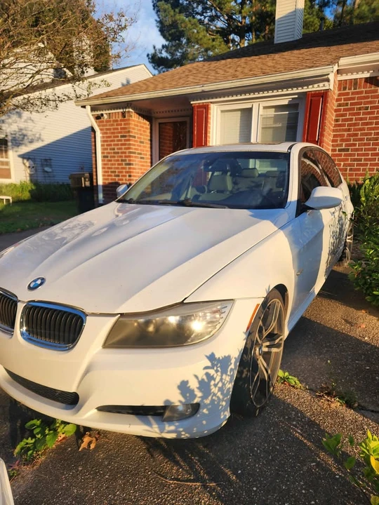2009 BMW E90 3 Series Sedan - Image 3 of 6
