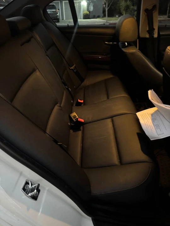 2009 BMW E90 3 Series Sedan - Image 9 of 10