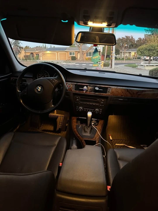 2009 BMW E90 3 Series Sedan - Image 10 of 10