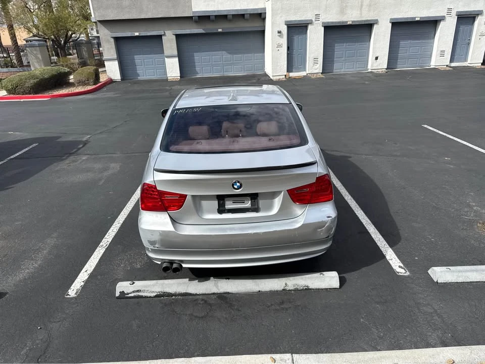 2009 BMW E90 3 Series Sedan - Image 4 of 5
