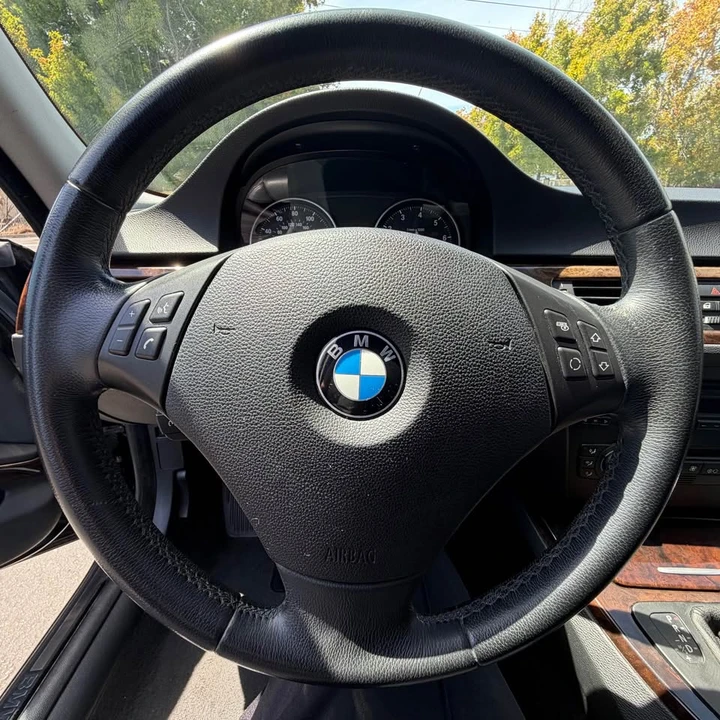 2009 BMW E90 3 Series Sedan - Image 12 of 13