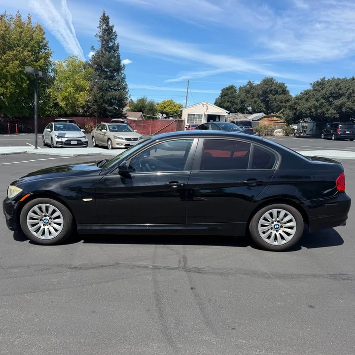 2009 BMW E90 3 Series Sedan - Image 4 of 13