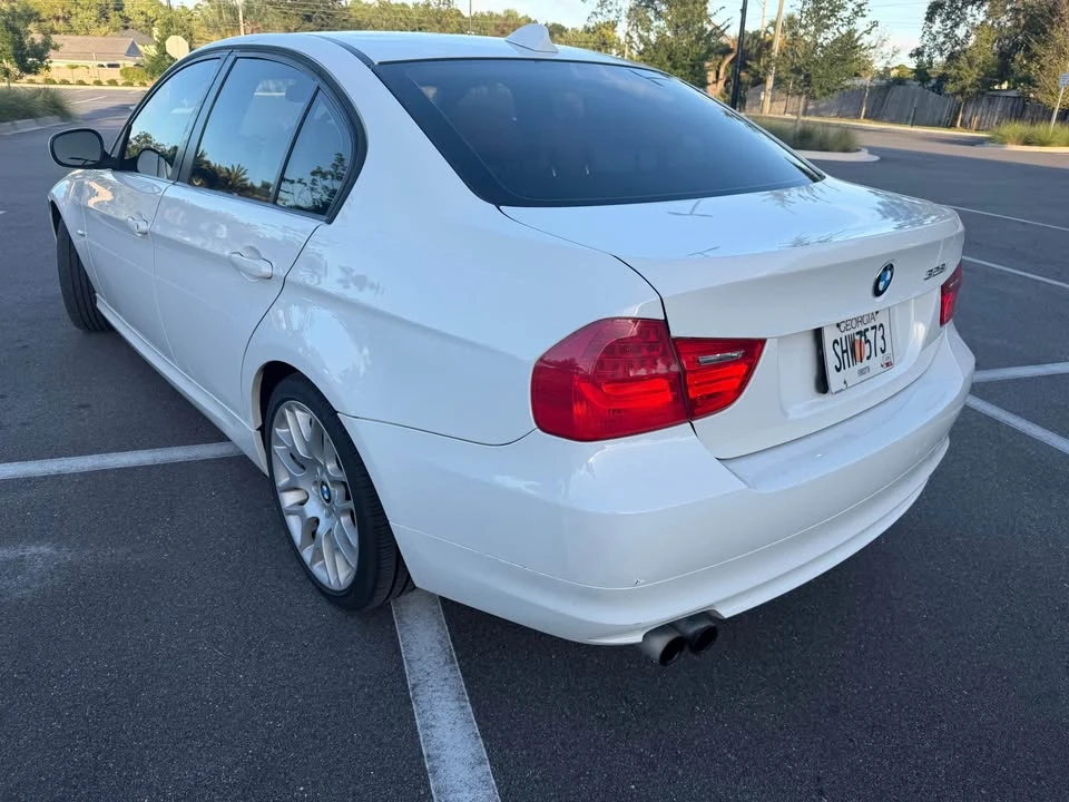 2009 BMW E90 3 Series Sedan - Image 3 of 8