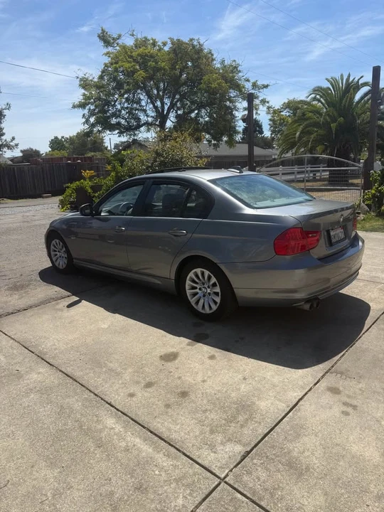 2009 BMW E90 3 Series Sedan - Image 4 of 6