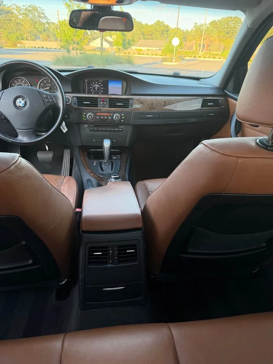 2009 BMW E90 3 Series Sedan - Image 6 of 8