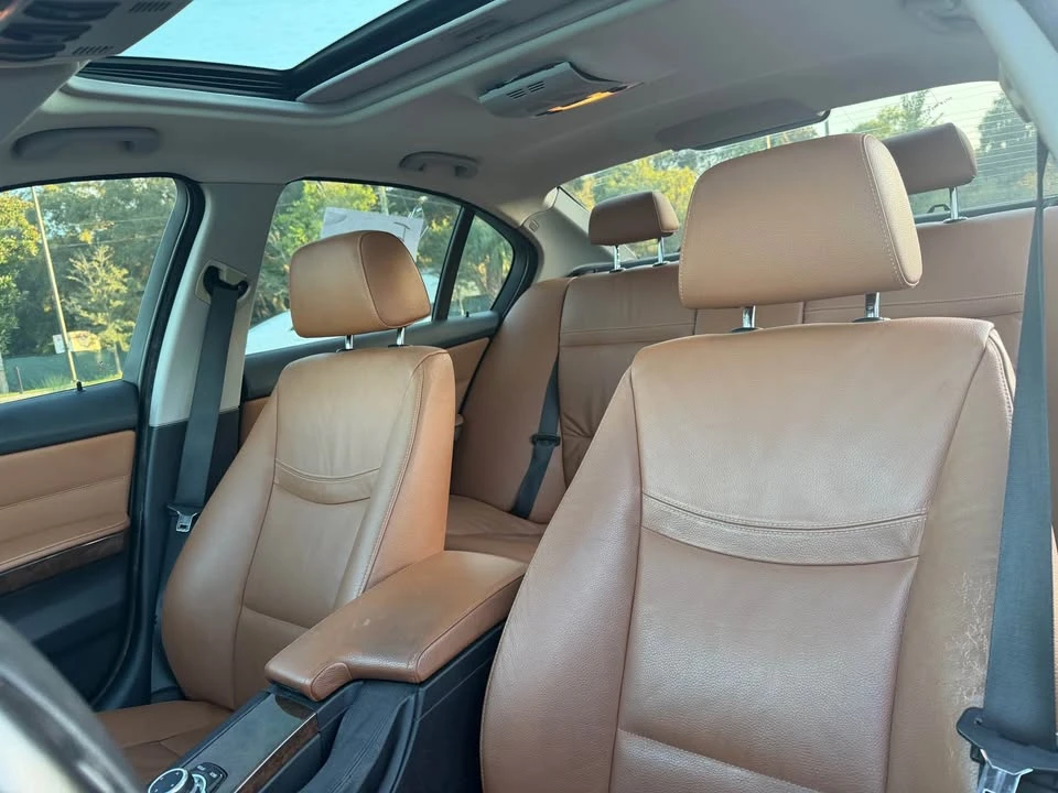 2009 BMW E90 3 Series Sedan - Image 2 of 8