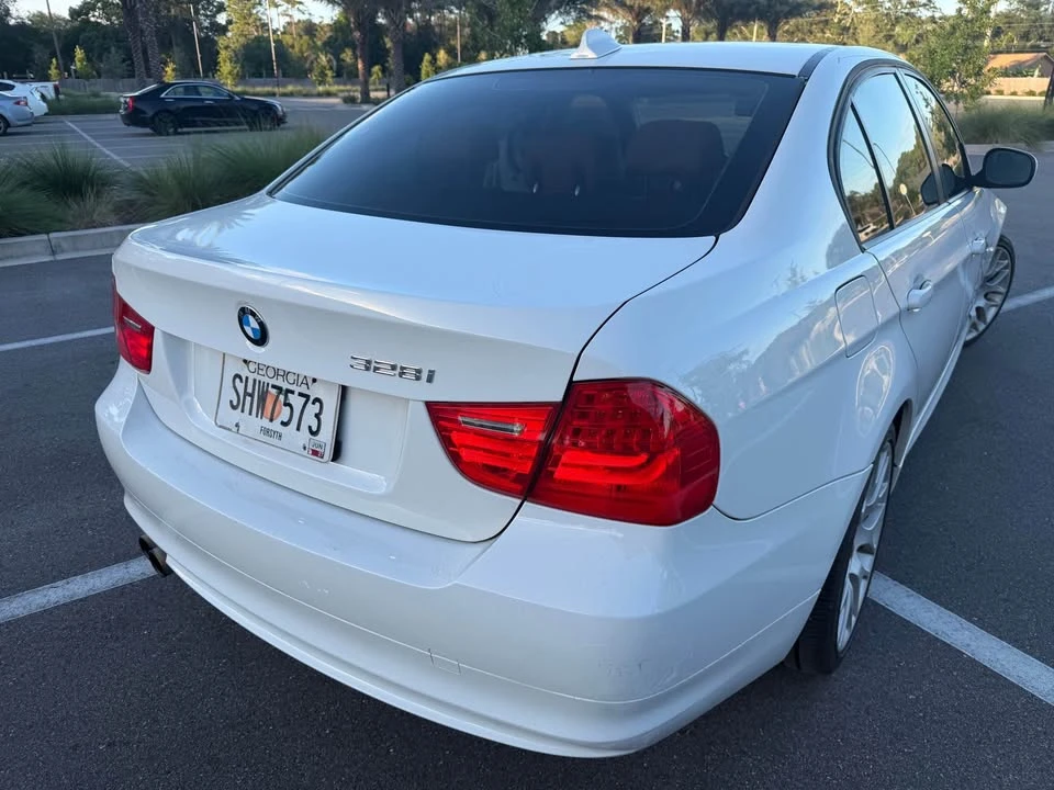 2009 BMW E90 3 Series Sedan - Image 7 of 8