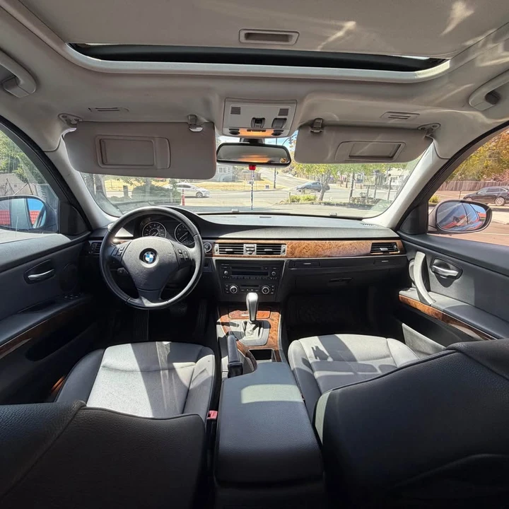 2009 BMW E90 3 Series Sedan - Image 10 of 13