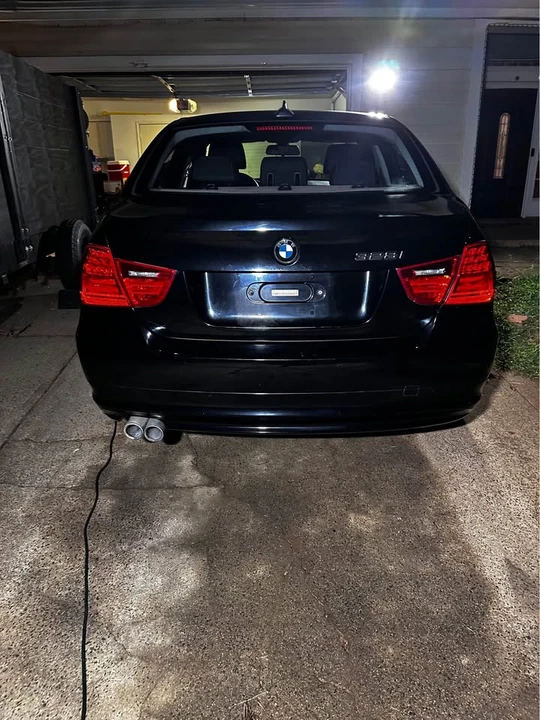2009 BMW E90 3 Series Sedan - Image 3 of 9