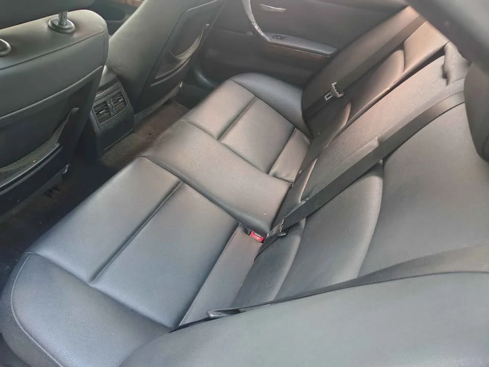 2009 BMW E90 3 Series Sedan - Image 11 of 12