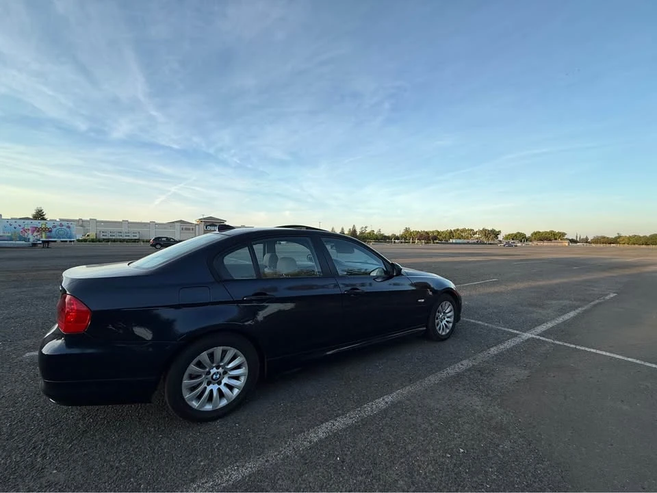 2009 BMW E90 3 Series Sedan - Image 6 of 7