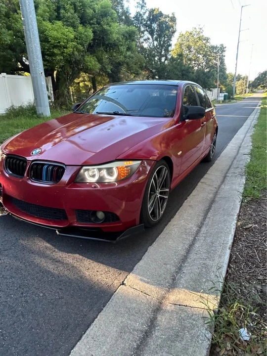 2009 BMW E90 3 Series Sedan - Image 2 of 7