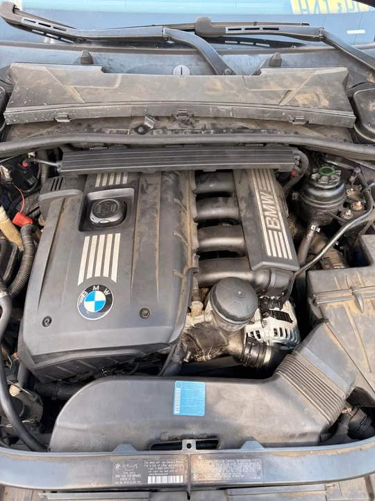2009 BMW E90 3 Series Sedan - Image 5 of 10