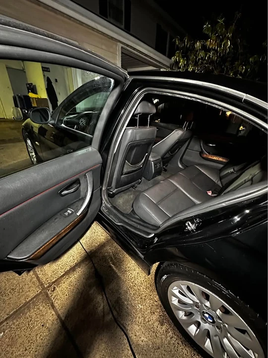 2009 BMW E90 3 Series Sedan - Image 7 of 9
